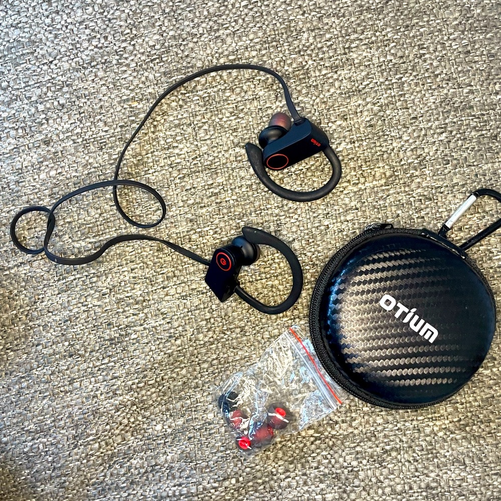 Otium In Ear Bluetooth Headphones